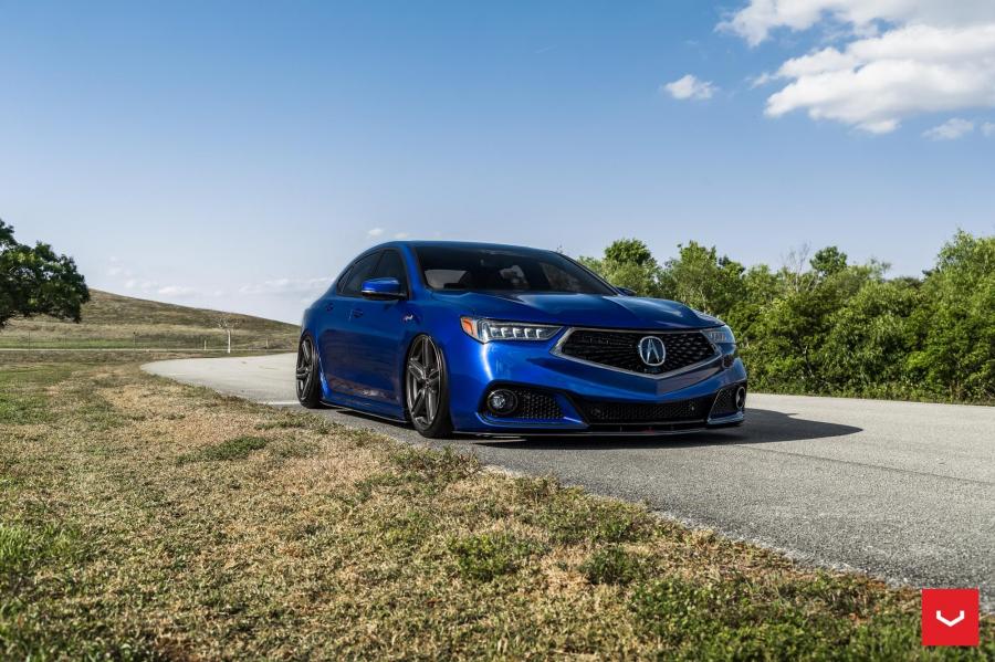  Acura TLX on Vossen Wheels (HF-1) 2018 года  (фото 3 из 13)